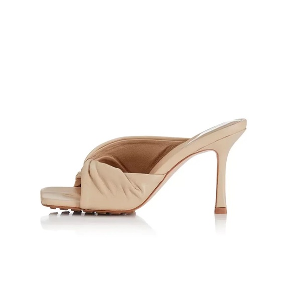 Alias Mae Leora Heels - Picture 2 of 7